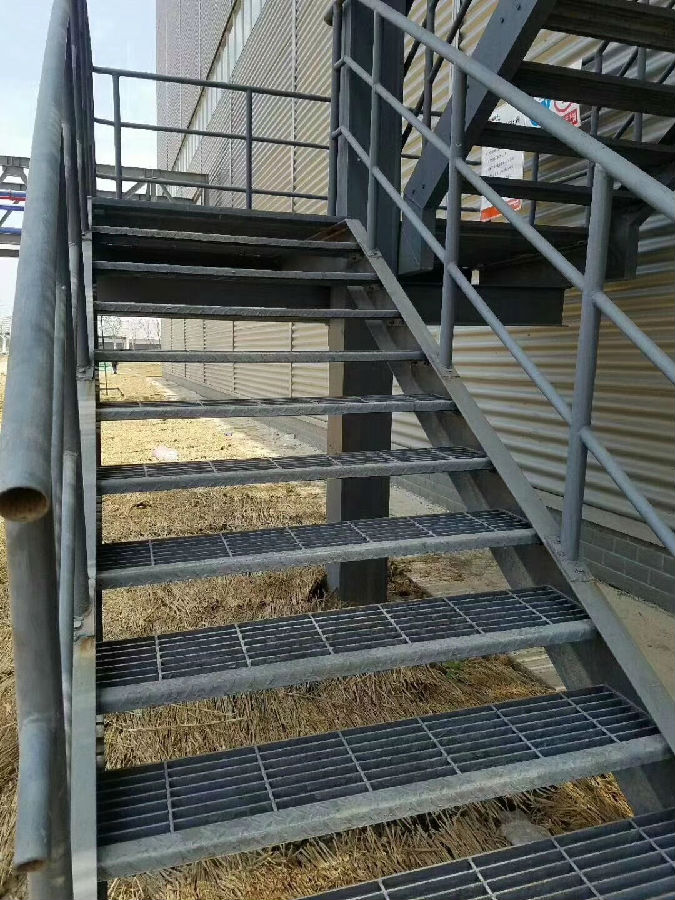 鍍鋅格柵踏步板